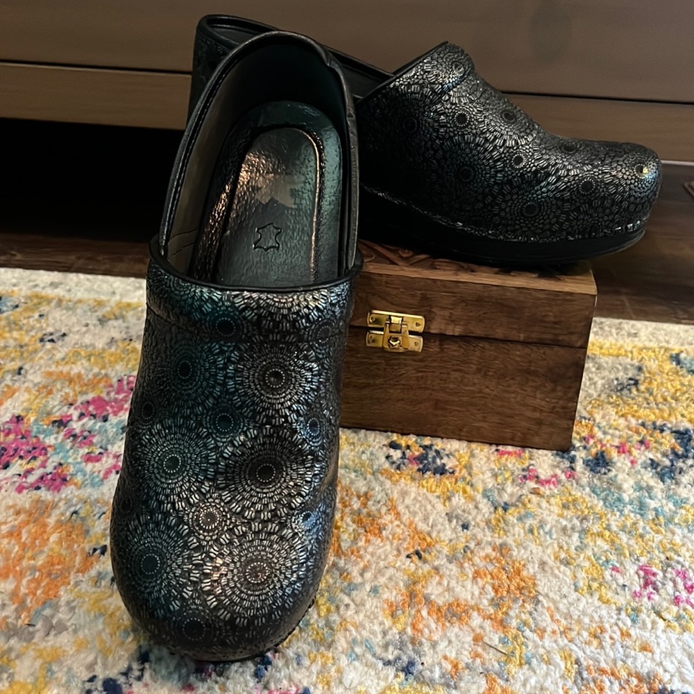 Black patterned Dansko Clogs
